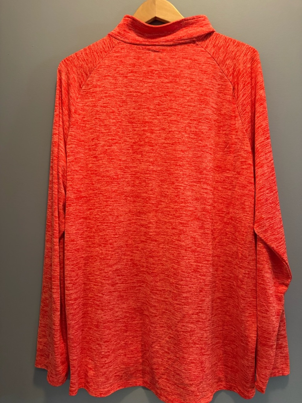 Under Armour Red Heather Quarter-Zip Performance Pullover Heat Gear - Picture 5 of 6